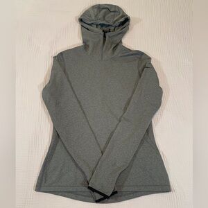 Nike Pro Dri-Fit Hoodie Women’s Medium Gray Stretch Pullover Gym Sports Running